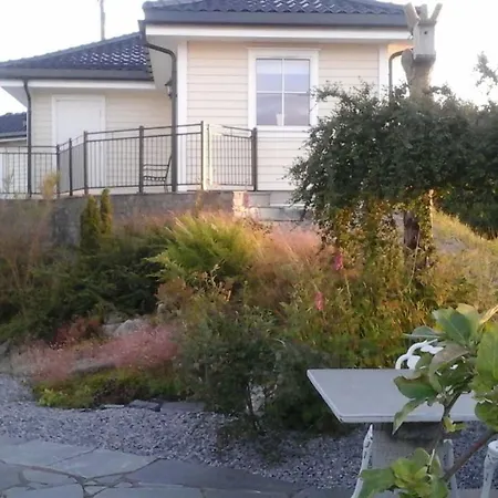 Roligheten 게스트하우스 Storebö